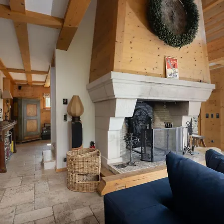 Jenna - By Emerald בקתה