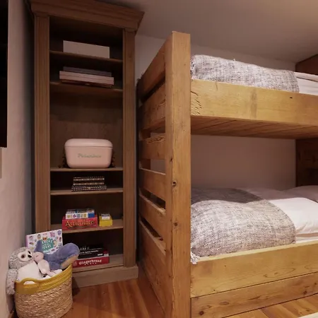 Jenna - By Emerald *