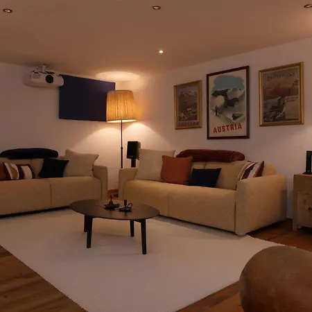 Chalet Jenna - By Emerald *