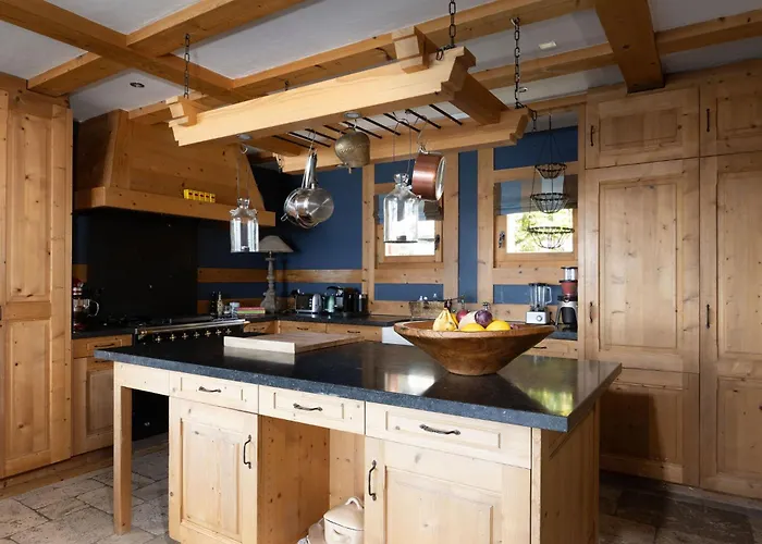 Jenna - By Emerald בקתה *