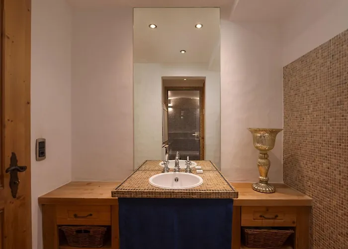 Jenna - By Emerald וורבייה